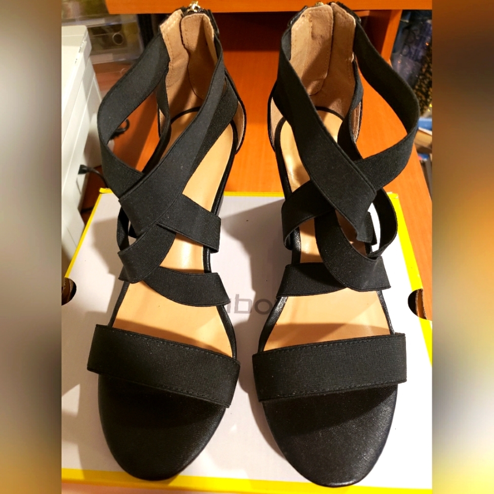 Liz Claiborne Sandals Women Size 7.5 M Color Black Heel Open Toe NWT